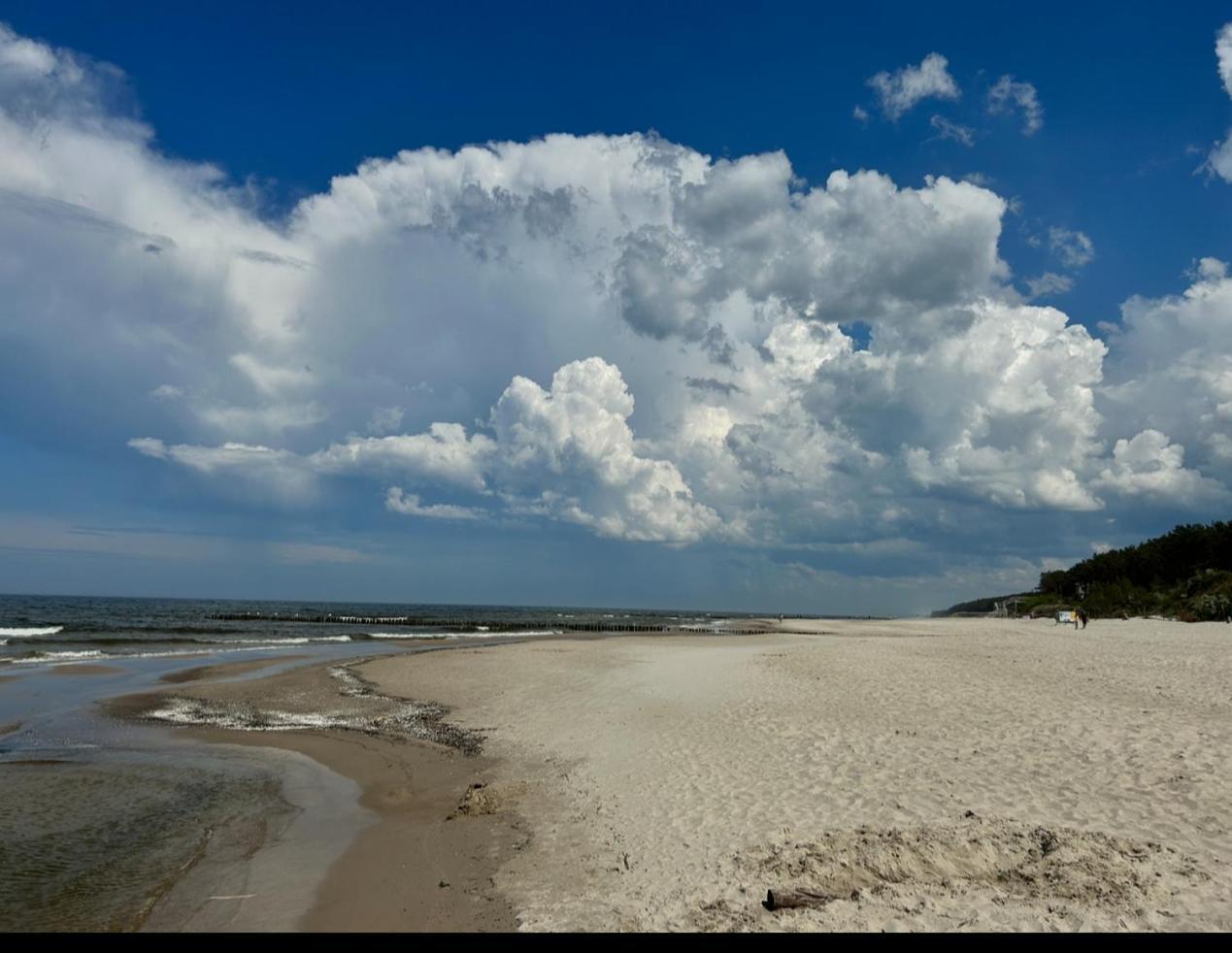 Domki Bursztyn Mrzezyno Bagian luar foto